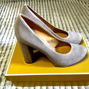 Michael Kors Suede Block Heels 🩶 Sz 7
